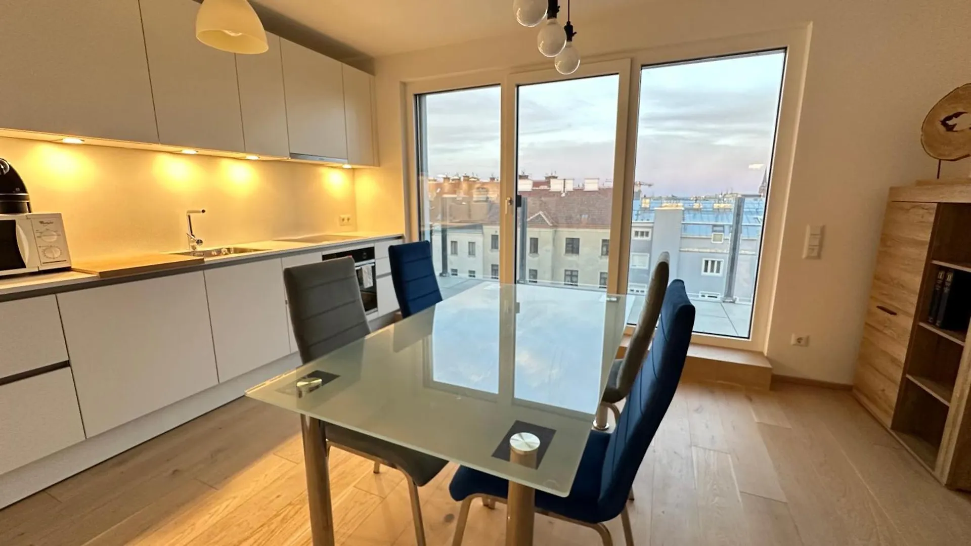 Wiener Schloss Wilhelminen Apartment 360° Views 비엔나