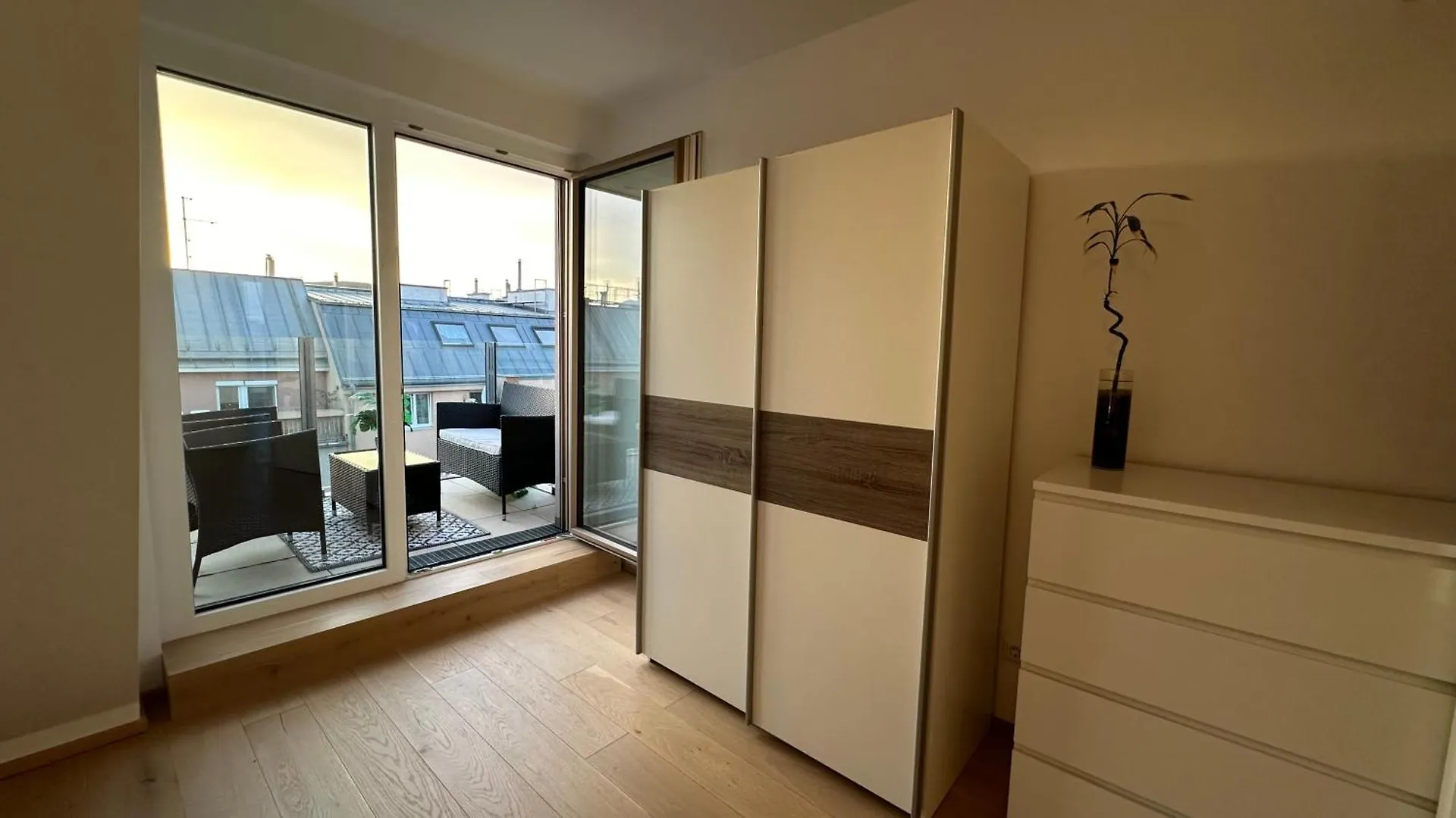 Wiener Schloss Wilhelminen Apartment 360° Views